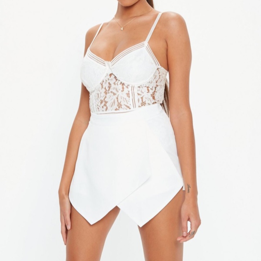 Missguided White Skorts ❕